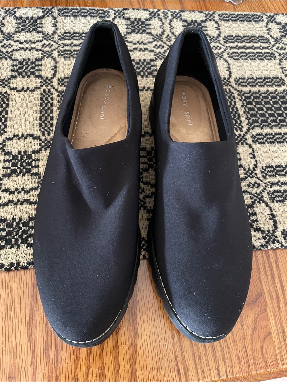 Easy Spirit Women's Black Slip-On Comfort Flats
